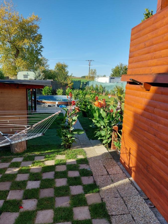 Penzion U Jezu - Ubytovani Pasohlavky Bagian luar foto